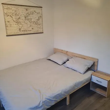 Entier Situe A Fleurignac. Apartment *