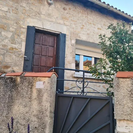 Entier Situe A Fleurignac. Apartment Taponnat-Fleurignac
